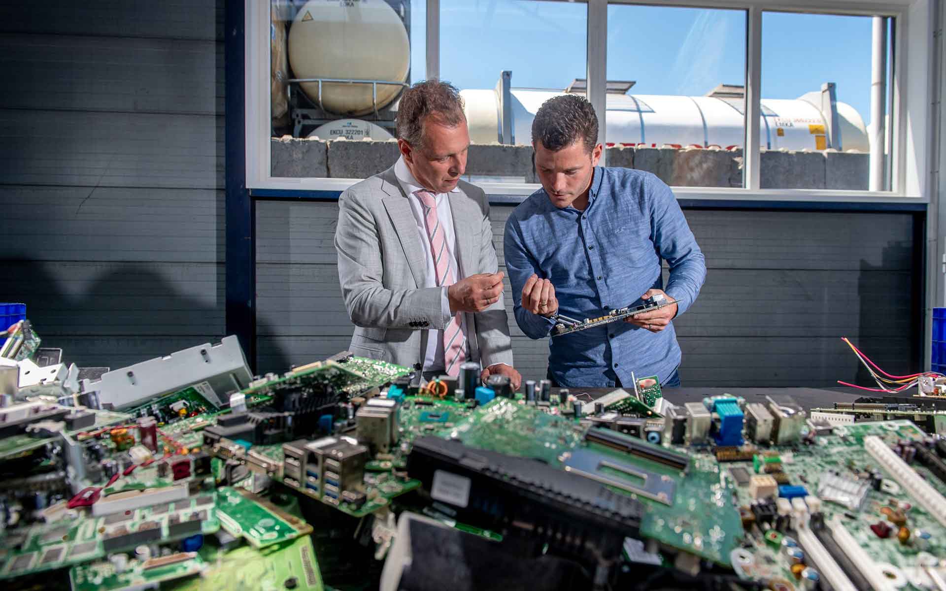 A&M Belgium tonen E-Waste werf Montrealweg